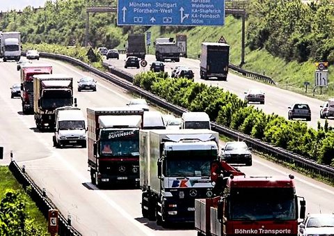 23.12.2012 - „Land soll den Ausbau der A8 zügig planen“ Wie geht es weiter beim A8-Ausbau zwischen Pforzheim und Karlsbad? Der Karlsbader Gemeinderat ließ das offen. Foto: PZ-News.de